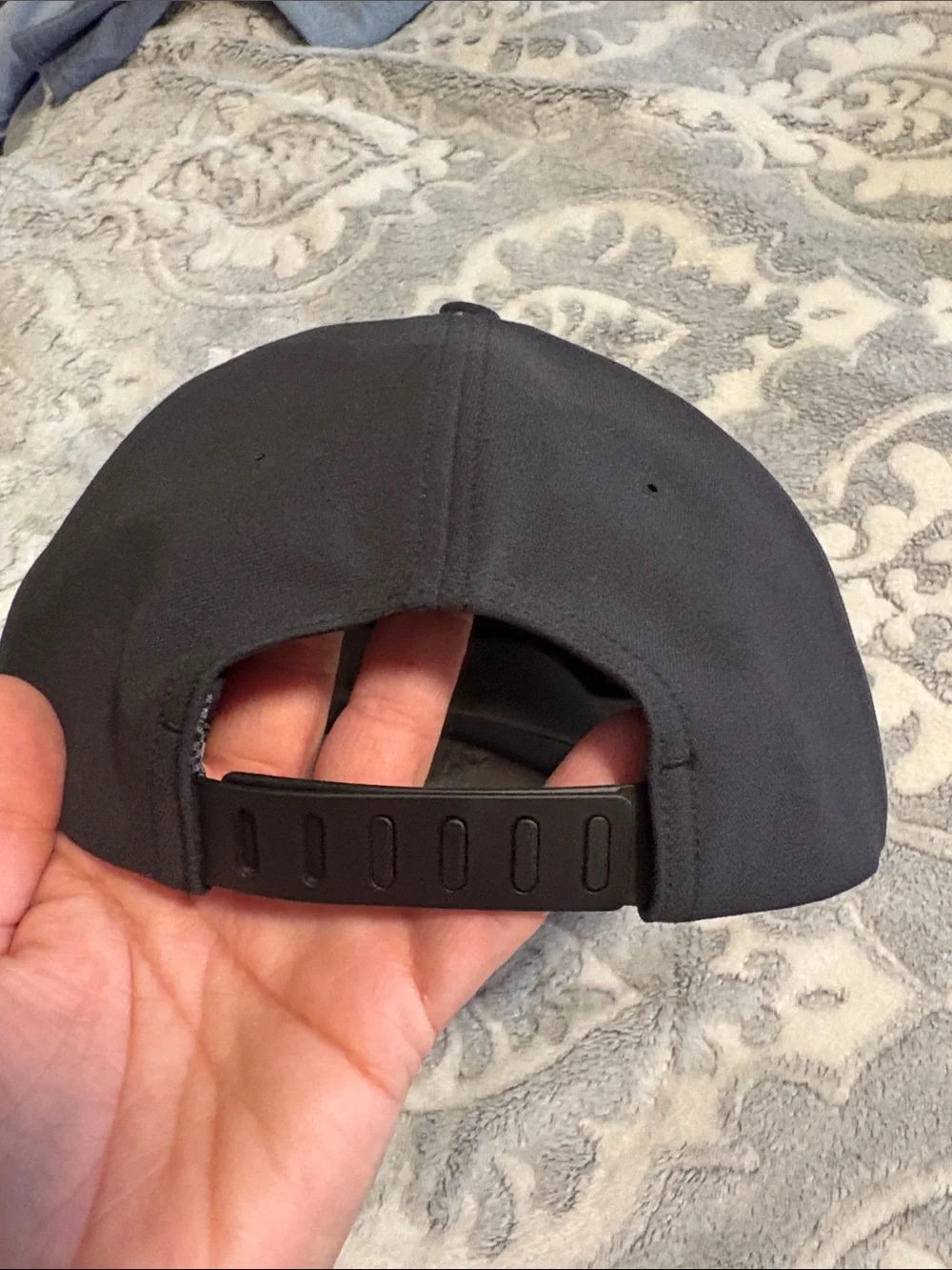 lululemon athletica Black Curved-Brim Men’s Hat with Raised Logo - Picture 3 of 4
